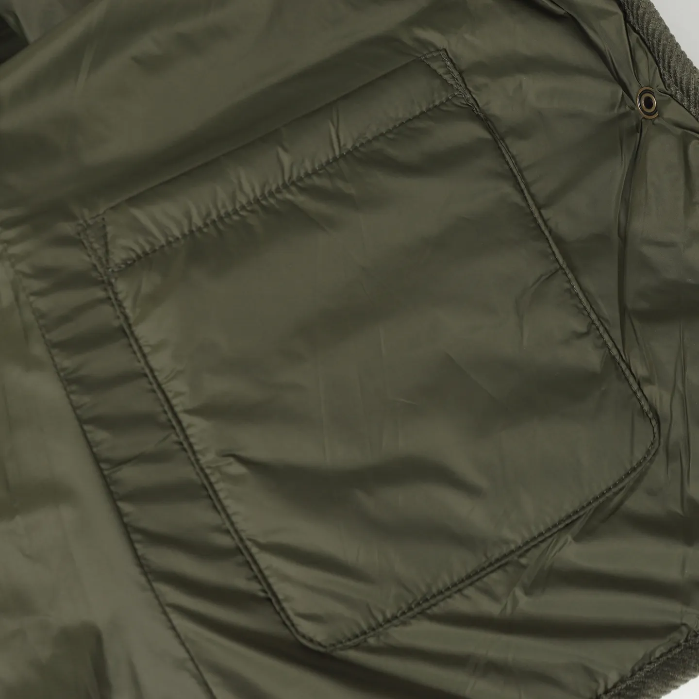 P530 High-quality women's style] RL Ralph Lauren's new diamond-shaped cotton jacket. The face is filled with imitation feather cotton. Three-in-one diamond-shaped quilted embroidery. Soft and comfortable. Warm and comfortable. Corduroy strips run through the whole body. No knots and no overlap. Artificial curling. Fine workmanship. Does not look bloated. The upper body is light and not bloated. Soft and comfortable. Highly recommended. Size: S M L